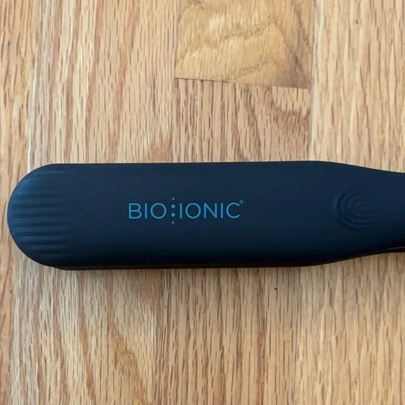 Bio Ionic 1in Black Hair Straightener - Picture 3 of 8